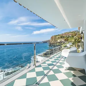 https://beach-house-villa-poolsea.madeira-islandshotels.com