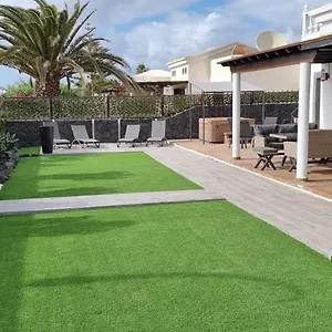 https://nefertiti.in-canary-islands.com